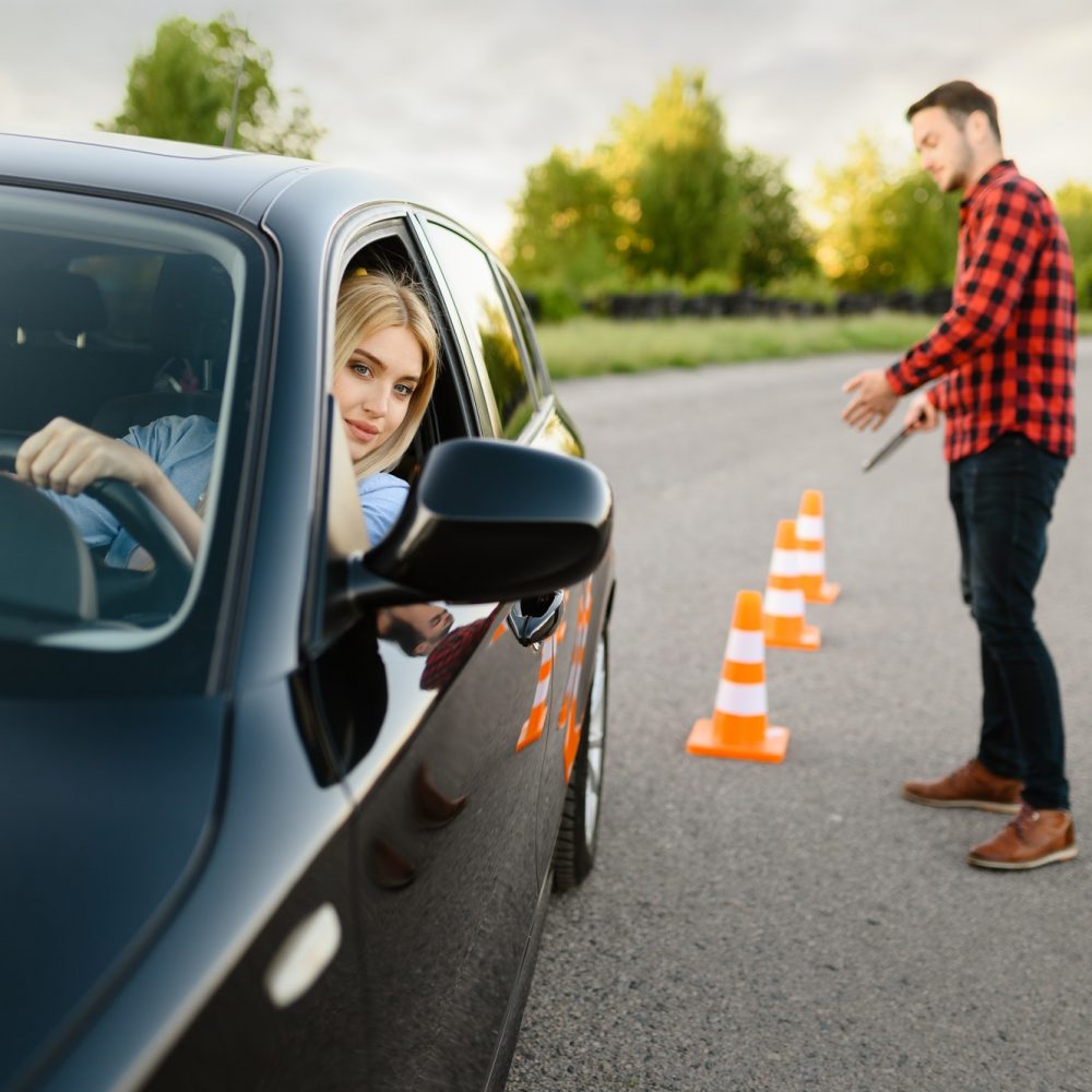 male-instructor-happy-with-driving-of-his-student.jpg male-instructor-happy-with-driving-of-his-student.jpg